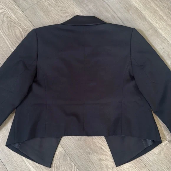 NWT Banana Republic Tuxedo Cropped Blazer - Picture 6 of 6